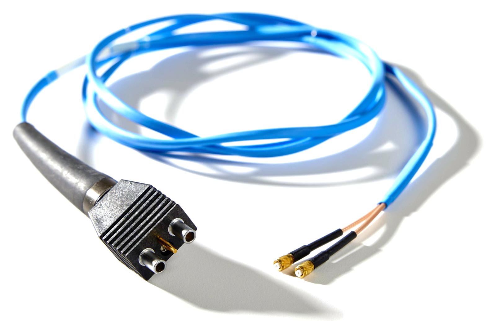 ケーブルアセンブリおよびハーネス